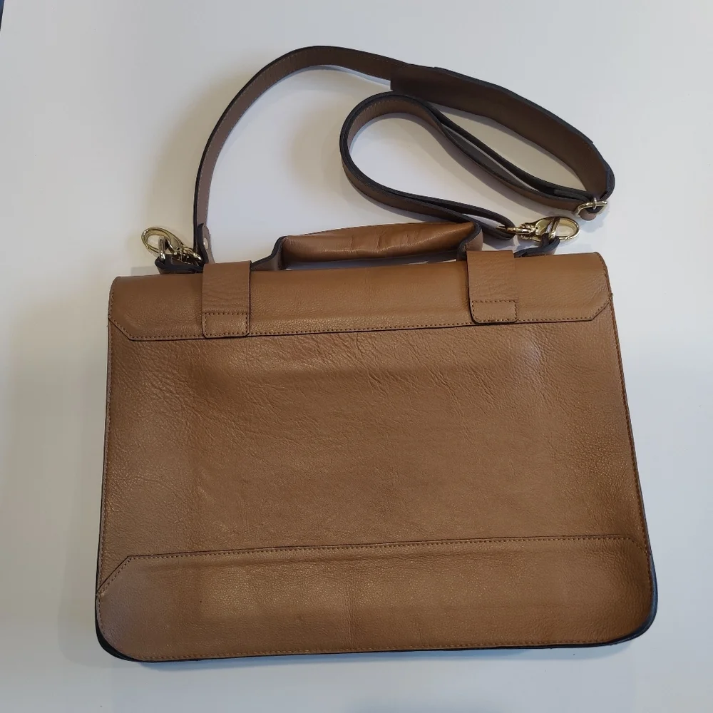 Ado Atelier Small Leather Messenger Bag in tan - Picture 4 of 6